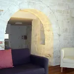 Trulli Di Malzo * ロコロトンド